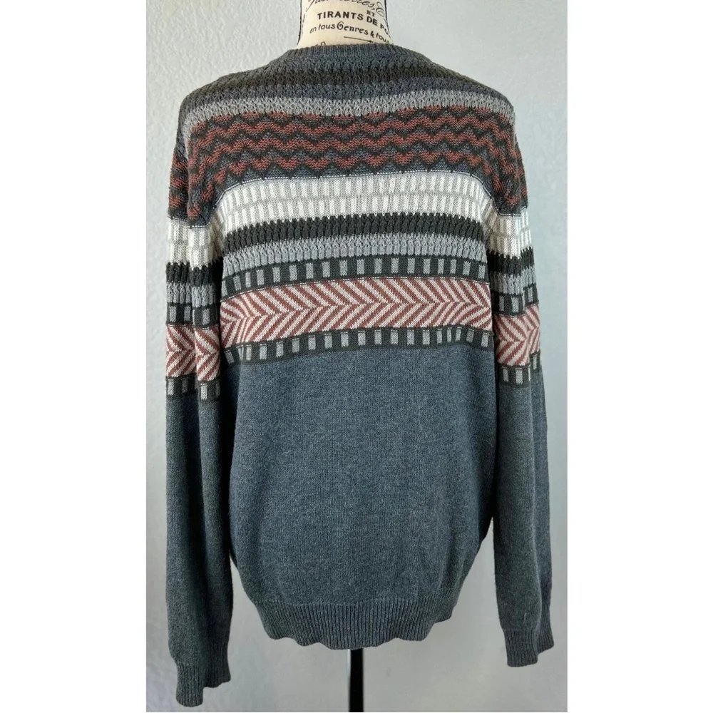 Perry Ellis Mens Crewneck Sweater, size Medium